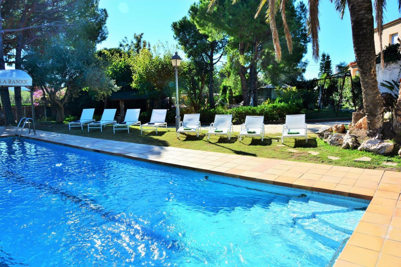 Villa Sitges El Ranch Amaizing Outdoor Areas Beaches At 5 Minutes Walk Sitges At 15 Min Drive Ac Pool Jacuzzi & Garden Xxl Calafell Exterior foto