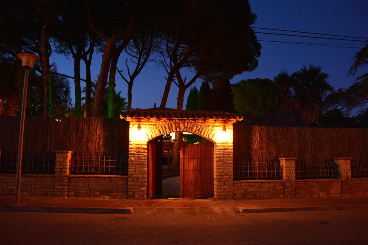 Villa Sitges El Ranch Amaizing Outdoor Areas Beaches At 5 Minutes Walk Sitges At 15 Min Drive Ac Pool Jacuzzi & Garden Xxl Calafell Exterior foto