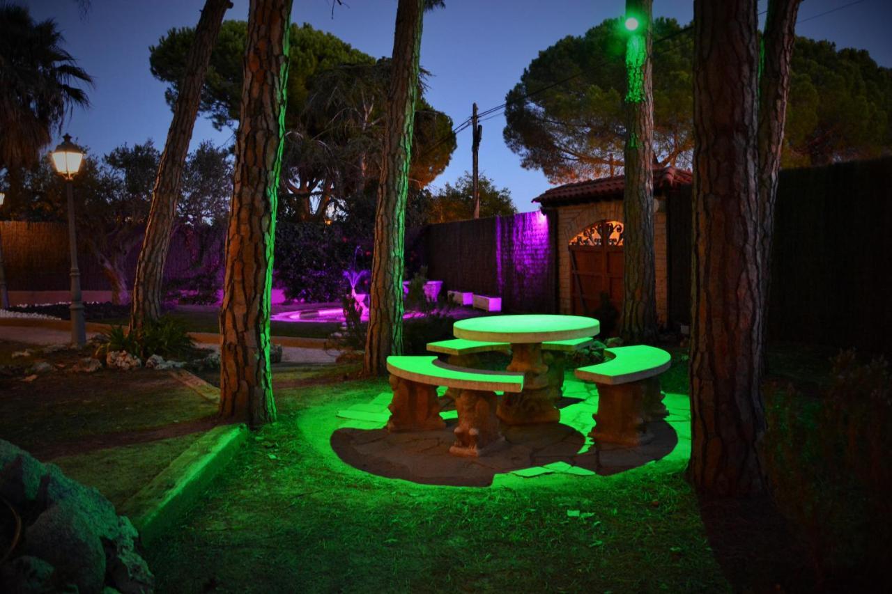 Villa Sitges El Ranch Amaizing Outdoor Areas Beaches At 5 Minutes Walk Sitges At 15 Min Drive Ac Pool Jacuzzi & Garden Xxl Calafell Exterior foto